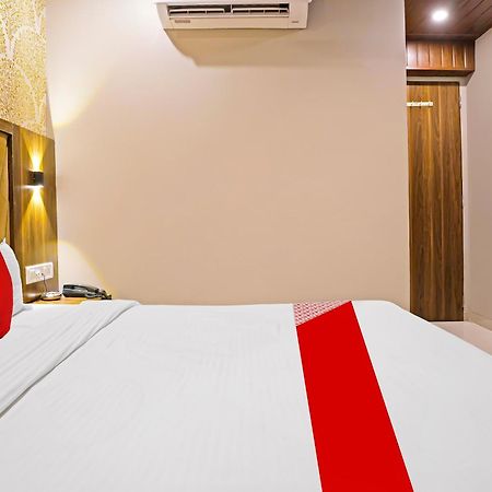 Super Hotel O Homestay Andheri East Mumbai Bagian luar foto