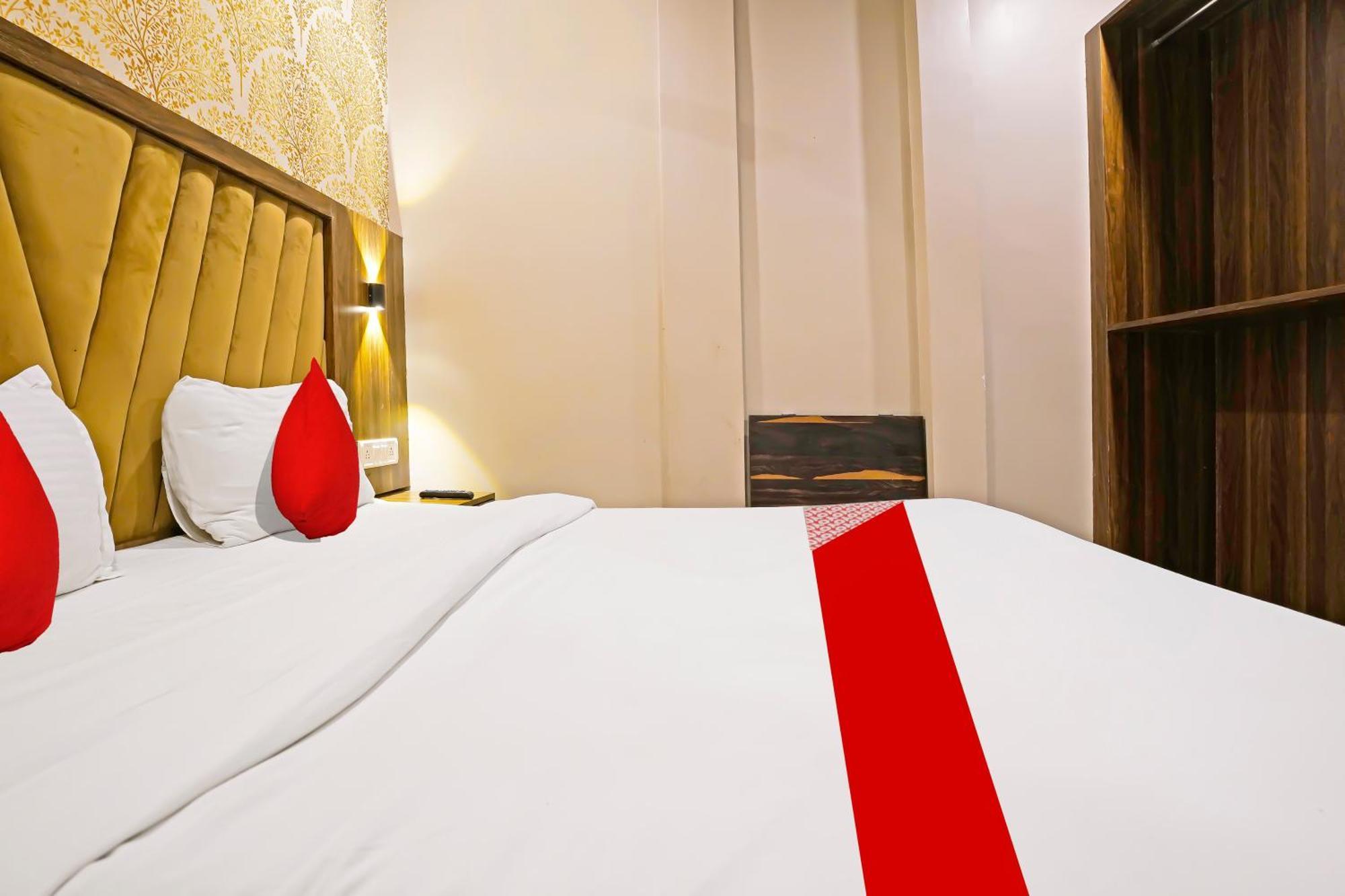 Super Hotel O Homestay Andheri East Mumbai Bagian luar foto