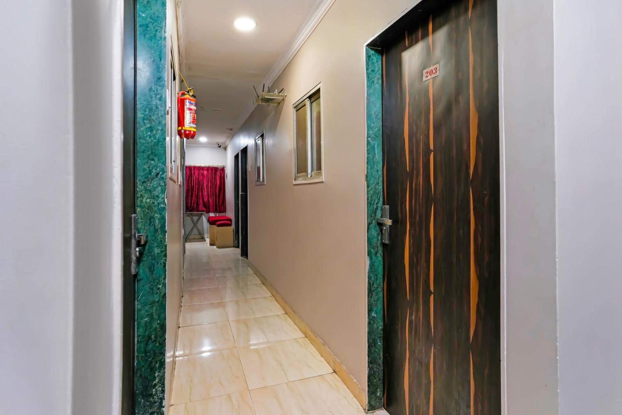 Super Hotel O Homestay Andheri East Mumbai Bagian luar foto