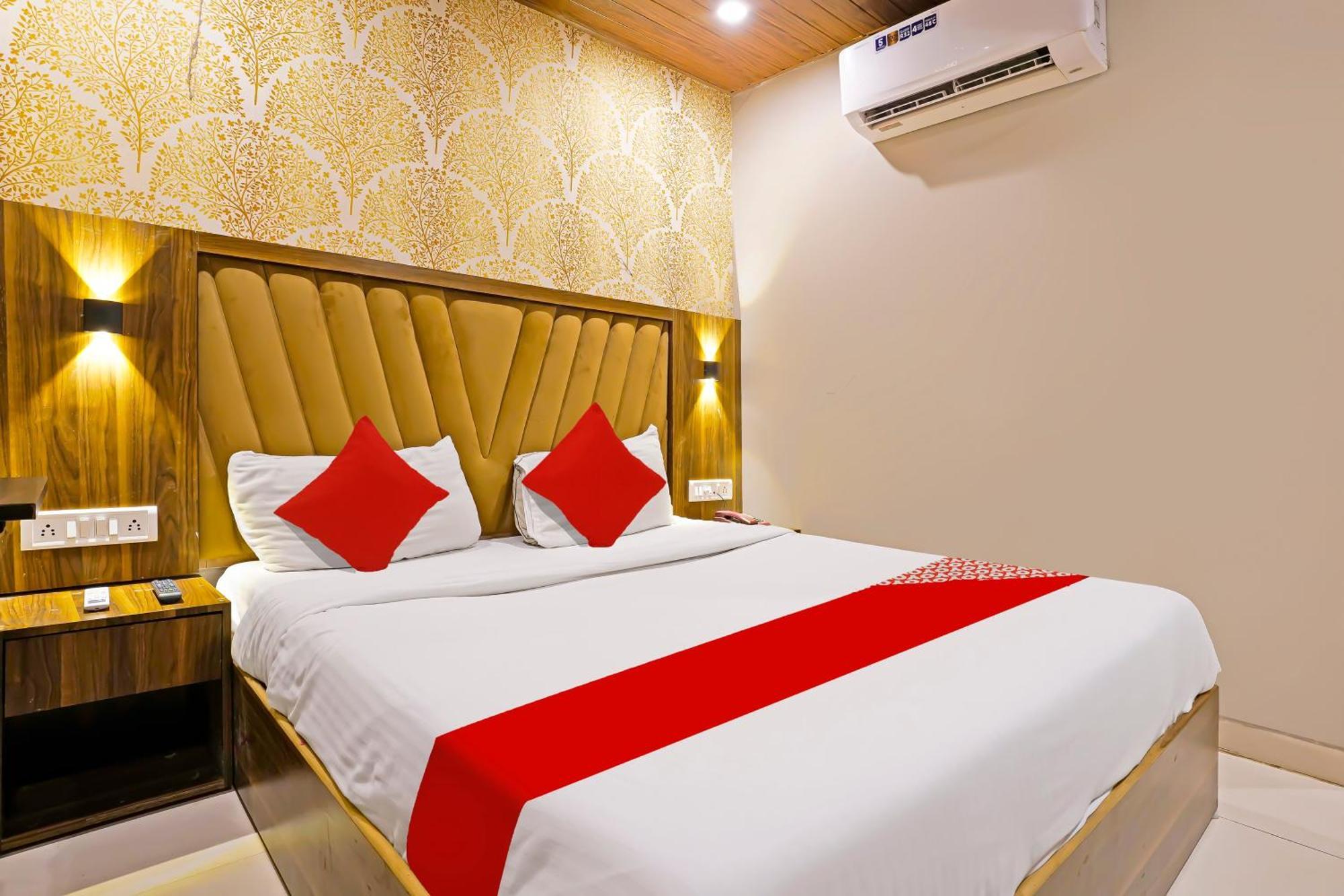 Super Hotel O Homestay Andheri East Mumbai Bagian luar foto