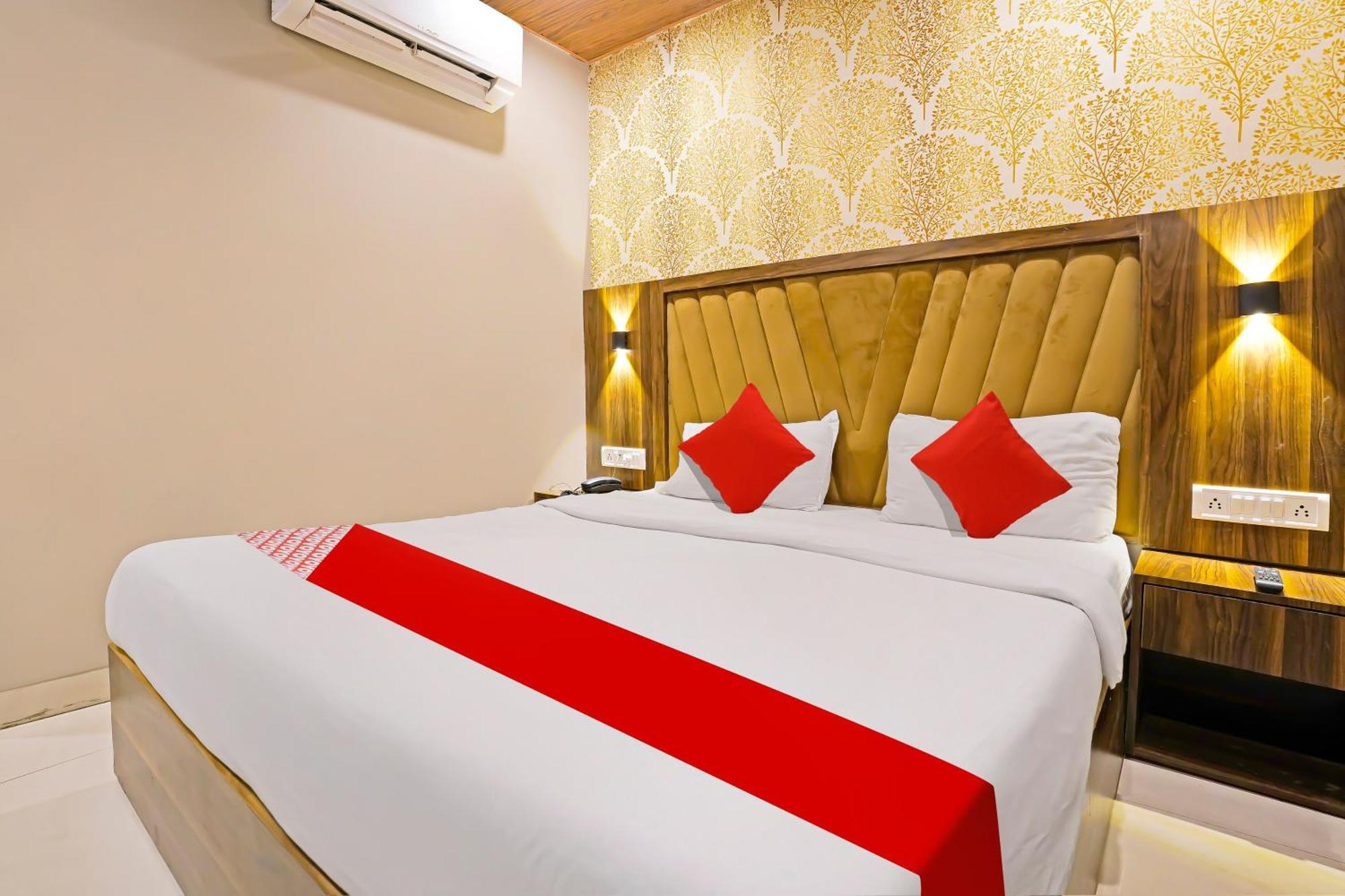 Super Hotel O Homestay Andheri East Mumbai Bagian luar foto