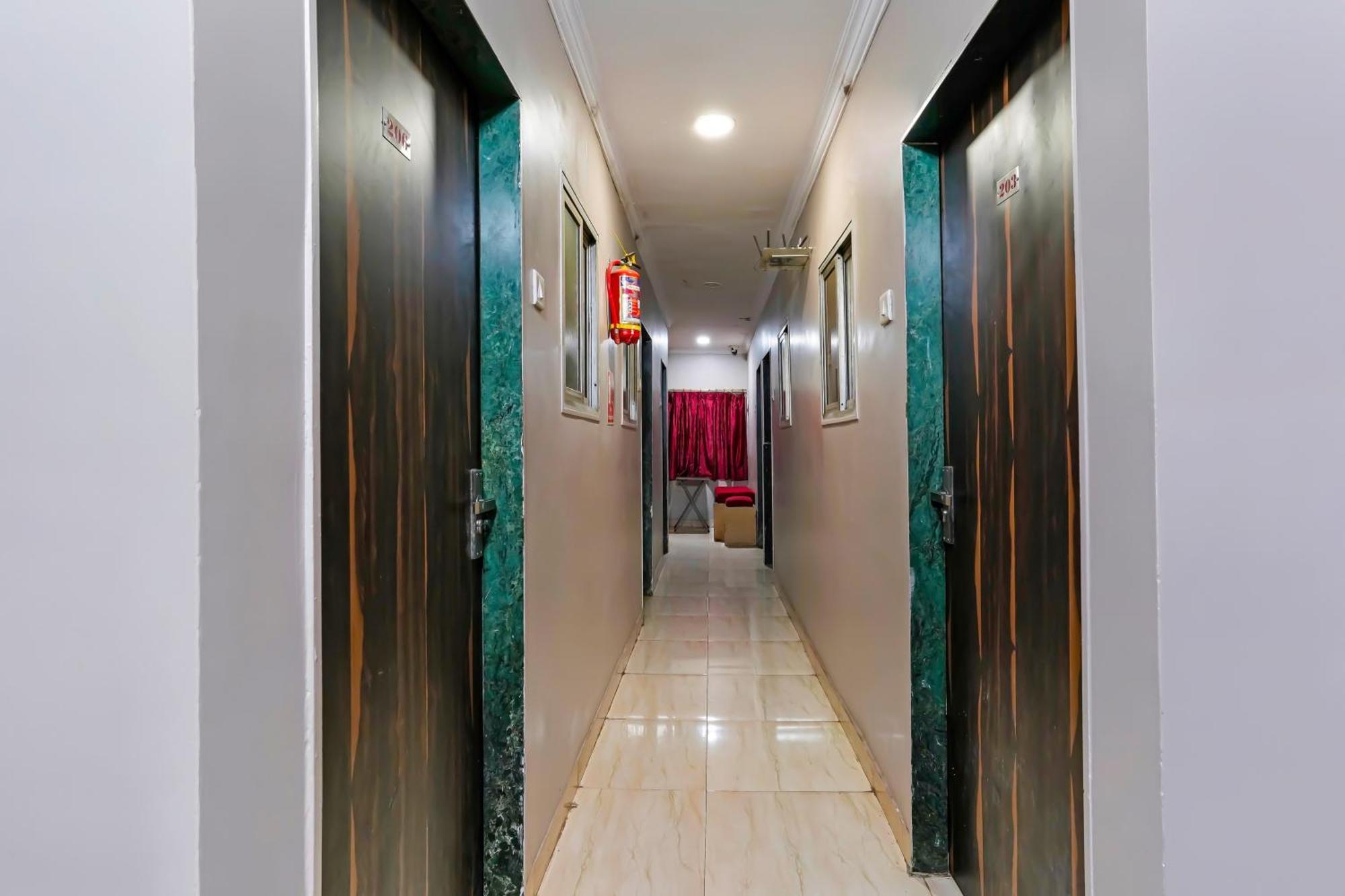Super Hotel O Homestay Andheri East Mumbai Bagian luar foto