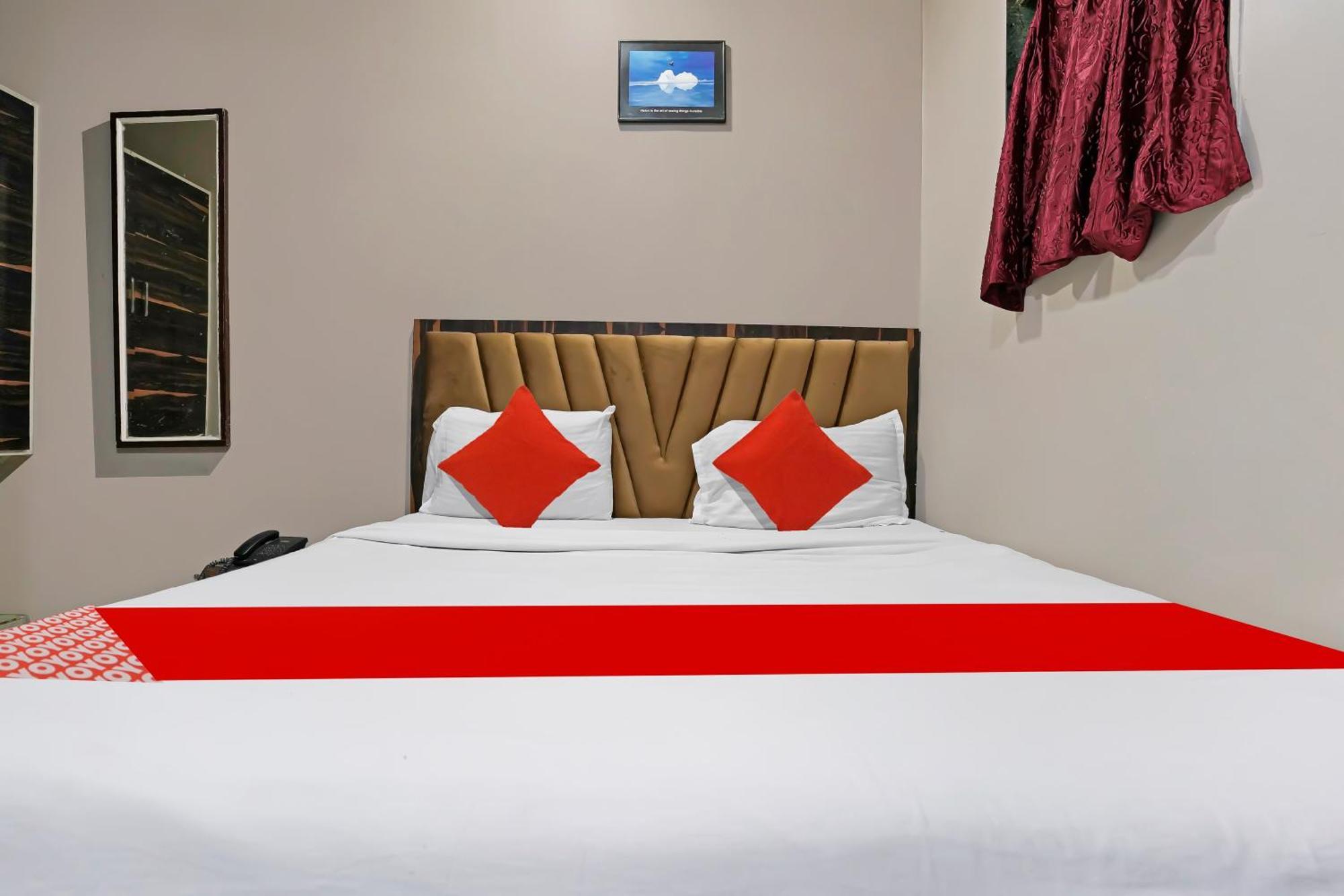 Super Hotel O Homestay Andheri East Mumbai Bagian luar foto